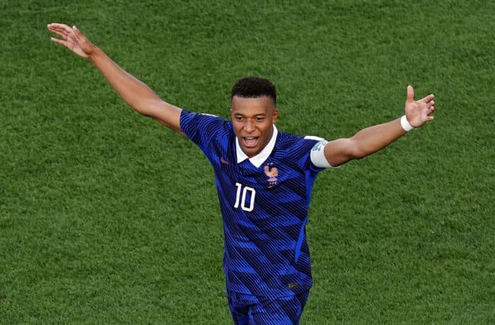 Mbappé afronta el Balón de Oro sin obsesión, pero convencido de que este puede ser su año
