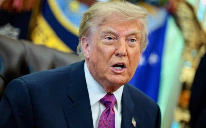 Trump considera un "bulo" que la IA vaya a destruir la humanidad