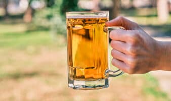 Diputados proponen aumentar el impuesto a la cerveza para recaudar 6,500 millones de pesos más