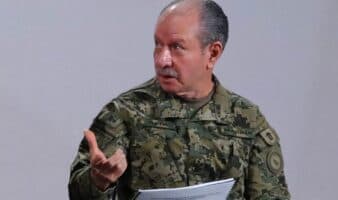 Ojeda Durán reporta ingresos superiores a 2 millones de pesos como asesor en la Marina