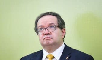 Tras escándalo de prueba en línea, UNAM regresa a exámenes presenciales