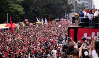 Lula moviliza a miles en São Paulo para intentar remontar ante Bolsonaro