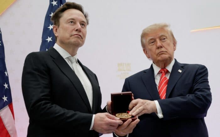 Trump califica a Musk como un 'tesoro nacional' tras premiarlo con la Medalla Nacional de la Ciencia