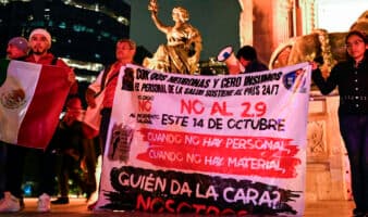 Lo mejor de Aristegui en Vivo: Votan No trabajadores del IMSS; plataformas ajustarán algoritmos para bajar violencia; aprueba Senado Clave Única Catastral (15/10/2026)